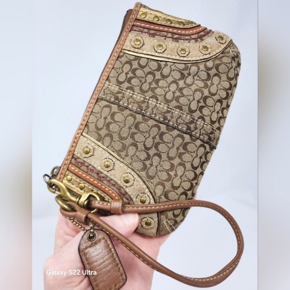 Coach Shoulder Bag & Wristlet - Picture 6 of 15